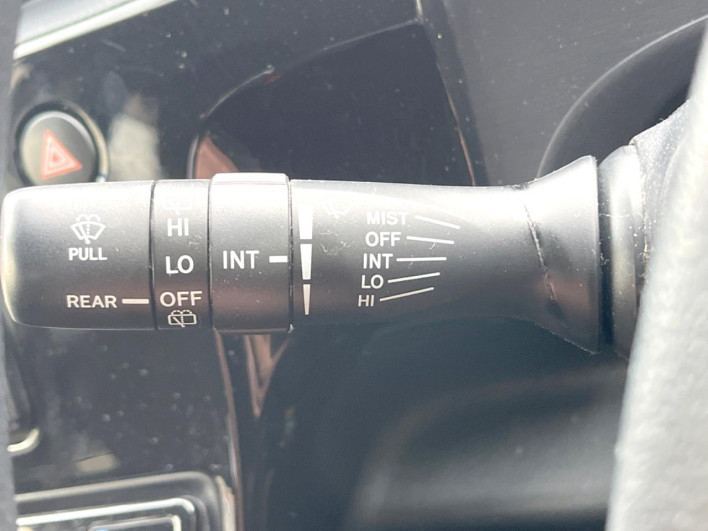 2018 Toyota Aqua DAA-NHP10 (UW-6a30bf1188f4e)[21]