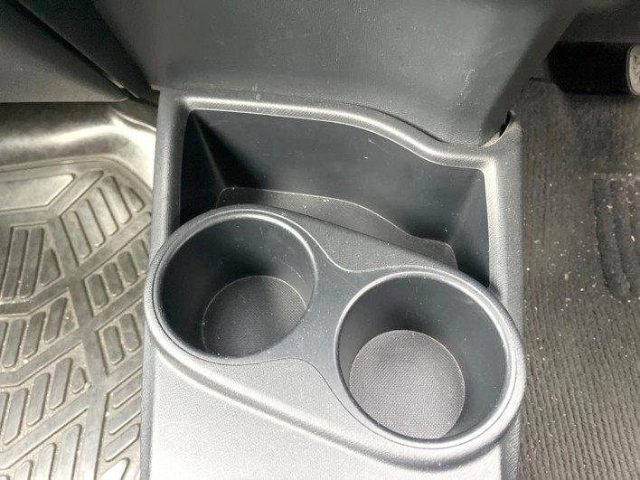 2018 Toyota Aqua DAA-NHP10 (UW-6a30bf1188f4e)[14]
