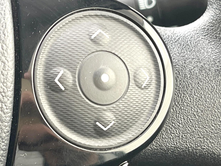 2018 Toyota Aqua DAA-NHP10 (UW-6a30bf1188f4e)[18]
