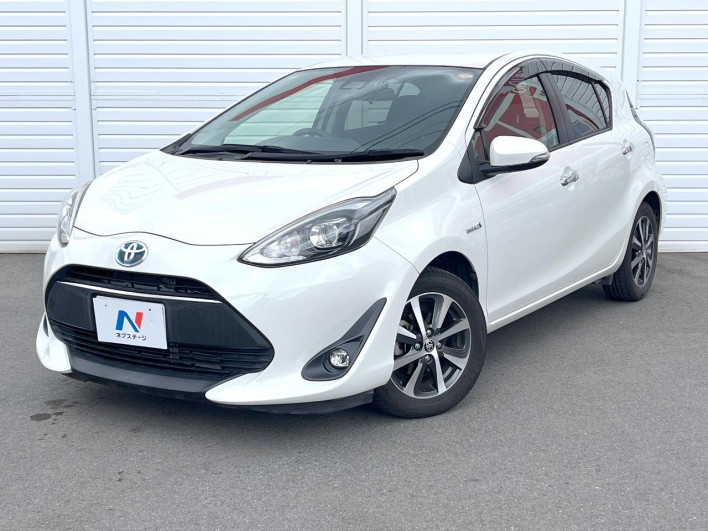 2018 Toyota Aqua DAA-NHP10 (UW-6a30bf1188f4e)[0]