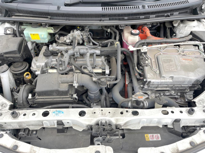 2018 Toyota Aqua DAA-NHP10 (UW-6a30bf1188f4e)[5]