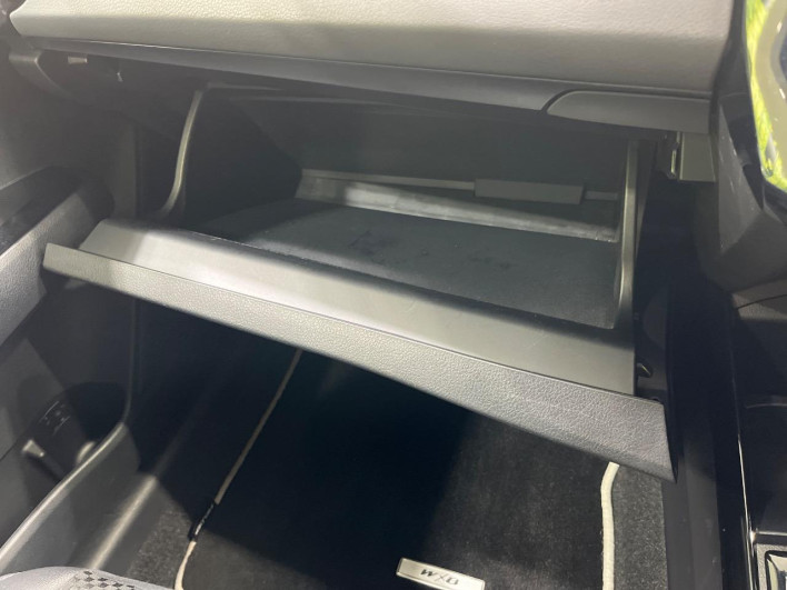 2015 Toyota Corolla Fielder DAA-NKE165G (UW-6a30bf1532c9c)[15]