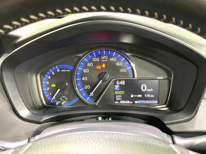 2016 Toyota Corolla Fielder DAA-NKE165G (UW-6a30bf153e497)[29]
