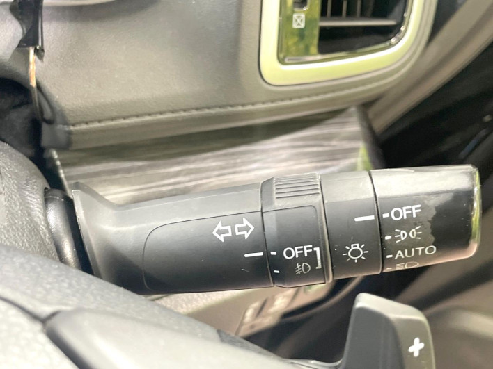 2015 Honda Odyssey DBA-RC1 (UW-6a30bf2034626)[15]