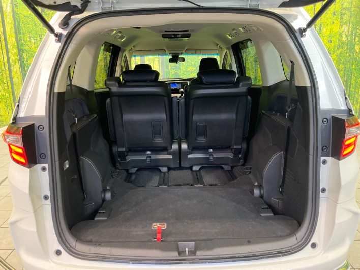 2016 Honda Odyssey DBA-RC1 (UW-6a30bf20eb655)[23]