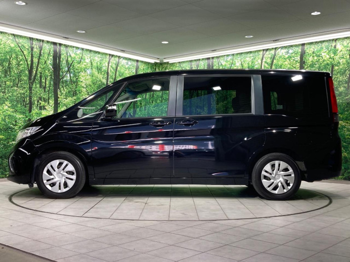 2016 Honda Step Wagon DBA-RP1 (UW-6a30bf26d94cd)[24]