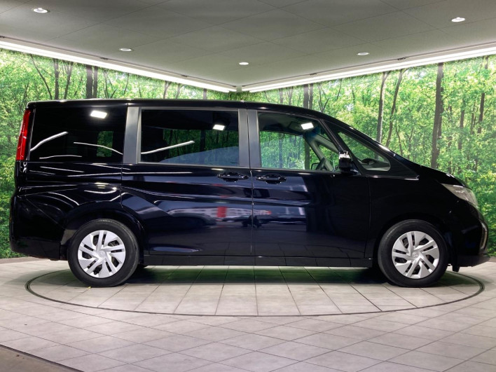 2016 Honda Step Wagon DBA-RP1 (UW-6a30bf26d94cd)[10]