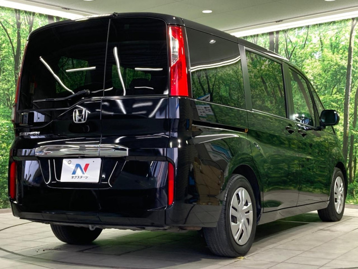2016 Honda Step Wagon DBA-RP1 (UW-6a30bf26d94cd)[11]