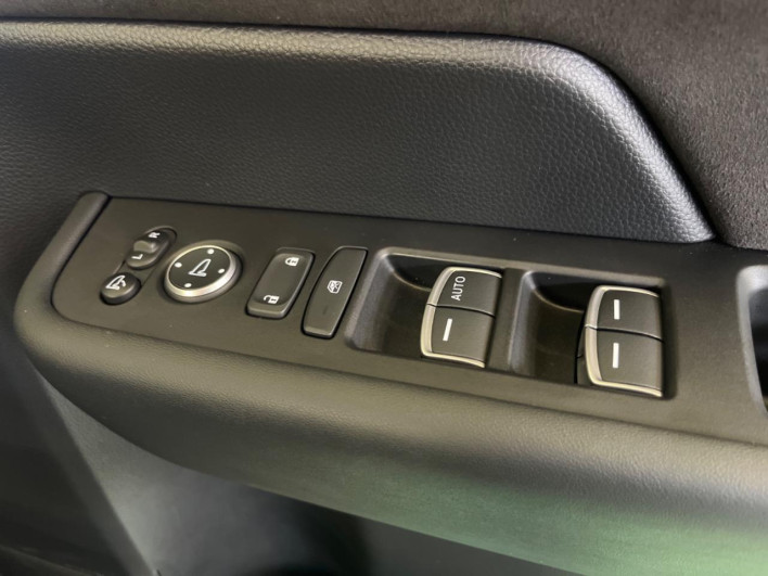 2022 Honda Step Wagon 6AA-RP8 (UW-6a30bf2973a64)[12]