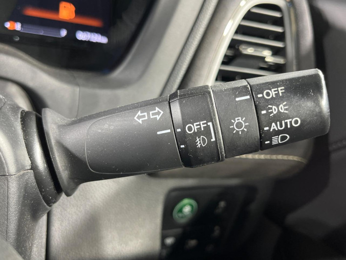 2017 Honda VEZEL DAA-RU3 (UW-6a30bf2c8c9e2)[26]
