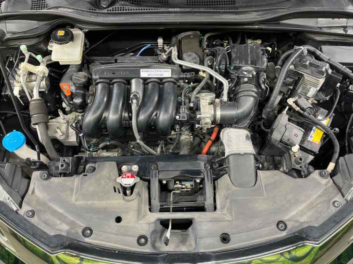 2017 Honda VEZEL DAA-RU3 (UW-6a30bf2c8c9e2)[6]