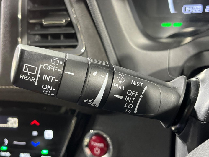 2017 Honda VEZEL DAA-RU3 (UW-6a30bf2c8c9e2)[27]