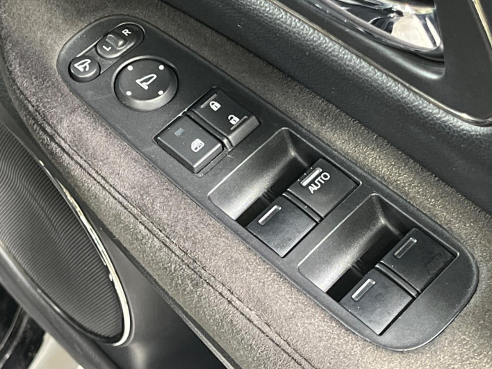 2017 Honda VEZEL DAA-RU3 (UW-6a30bf2c8c9e2)[21]