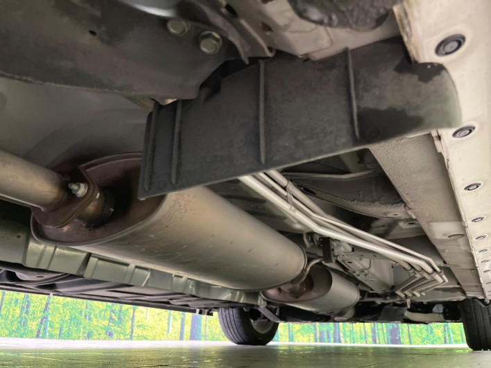 2014 Nissan Elgrand DBA-TE52 (UW-6a30bf4c16286)[21]