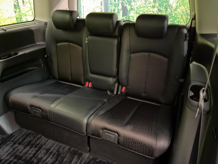 2014 Nissan Elgrand DBA-TE52 (UW-6a30bf4c16286)[28]