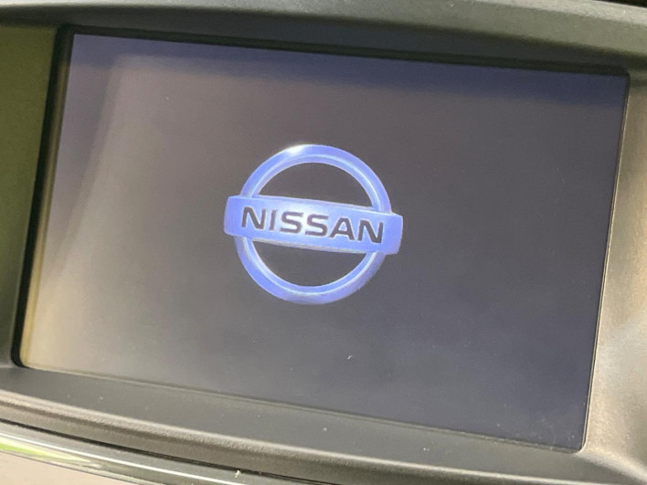2014 Nissan Elgrand DBA-TE52 (UW-6a30bf4c16286)[18]