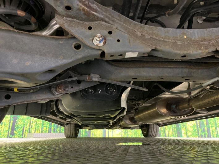 2015 Nissan Elgrand DBA-TE52 (UW-6a30bf4c31b90)[11]