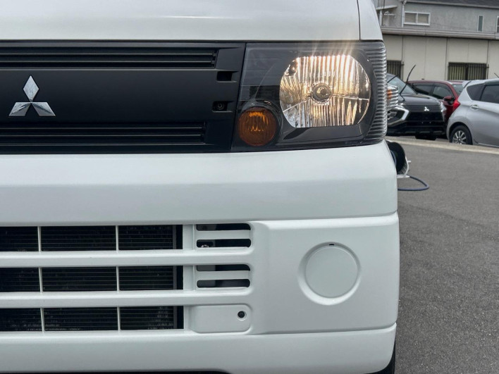 2008 Mitsubishi Mini Cab Truck GBD-U61T (UW-6a30bf5566af9)[1]