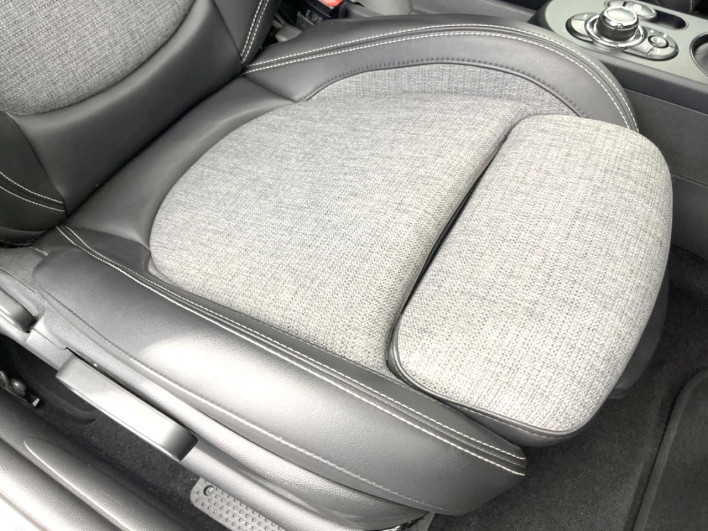 2021 Rover Mini 3BA-XR15MW (UW-6a30bf6592db5)[17]