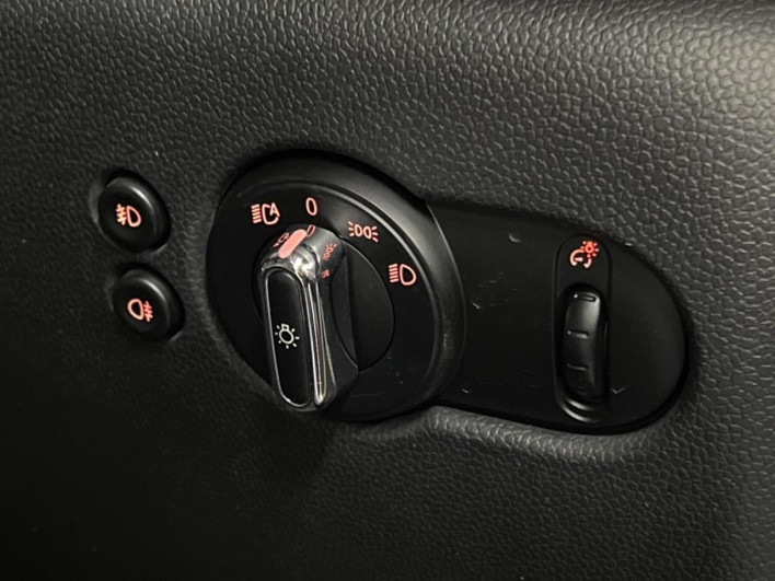 2016 Rover Mini DBA-XS15 (UW-6a30bf670cd2f)[19]
