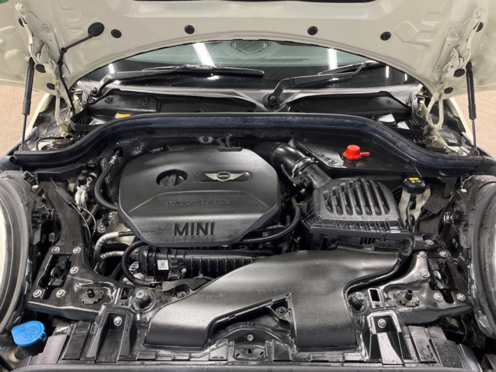 2016 Rover Mini DBA-XS15 (UW-6a30bf670cd2f)[25]