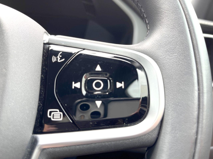 2021 Volvo XC60 5AA-UB420TXCM (UW-6a30bf6a81517)[28]