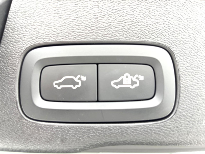 2021 Volvo XC60 5AA-UB420TXCM (UW-6a30bf6a81517)[14]