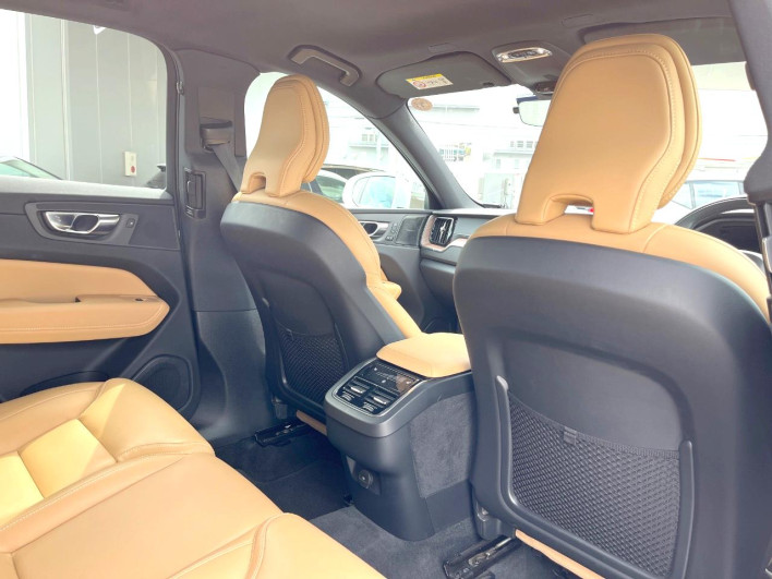 2021 Volvo XC60 5AA-UB420TXCM (UW-6a30bf6a81517)[11]