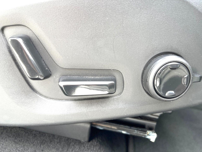 2021 Volvo XC60 5AA-UB420TXCM (UW-6a30bf6a81517)[5]