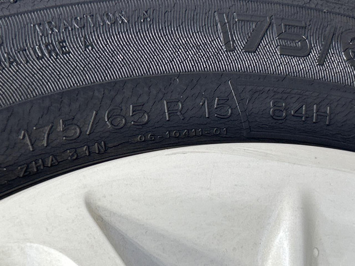 2015 Nissan Cube DBA-Z12 (UW-6a30bf6fe67c6)[10]