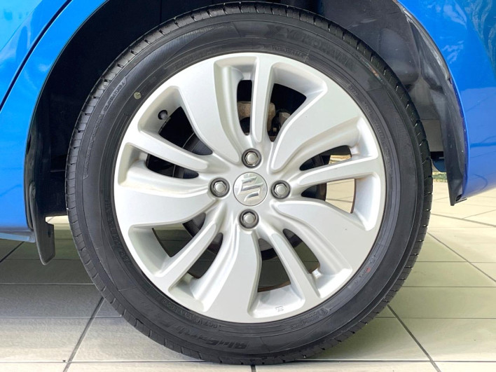 2017 Suzuki Swift DAA-ZC43S (UW-6a30bf70eb171)[11]