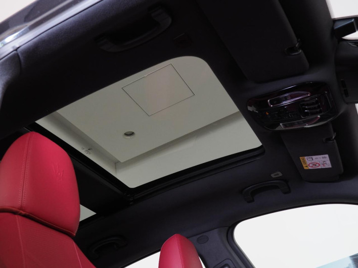 2025 Maserati Grecale 7AA-MGR20C (UW-6a30bf76aa76f)[22]