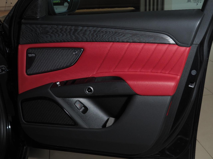 2025 Maserati Grecale 7AA-MGR20C (UW-6a30bf76aa76f)[16]