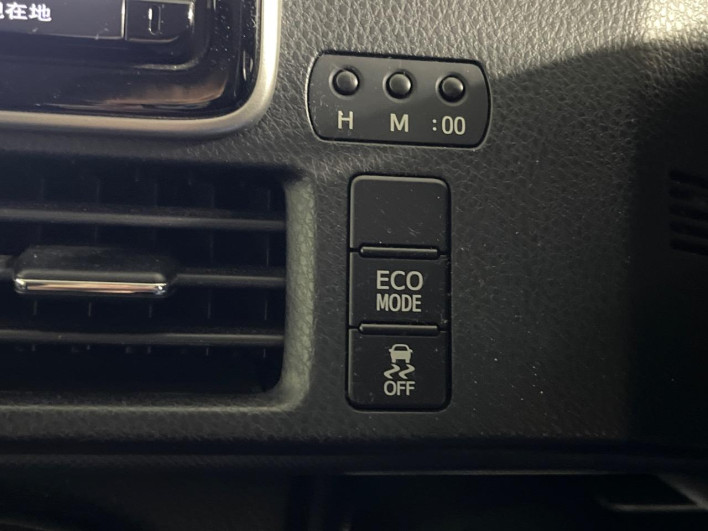 2014 Toyota Noah DBA-ZRR80W (UW-6a30bf7bb6d88)[22]