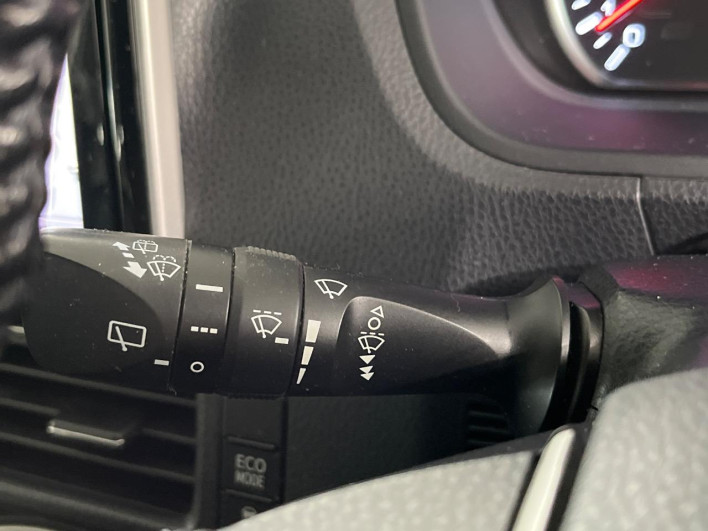 2014 Toyota Noah DBA-ZRR80W (UW-6a30bf7bb6d88)[24]
