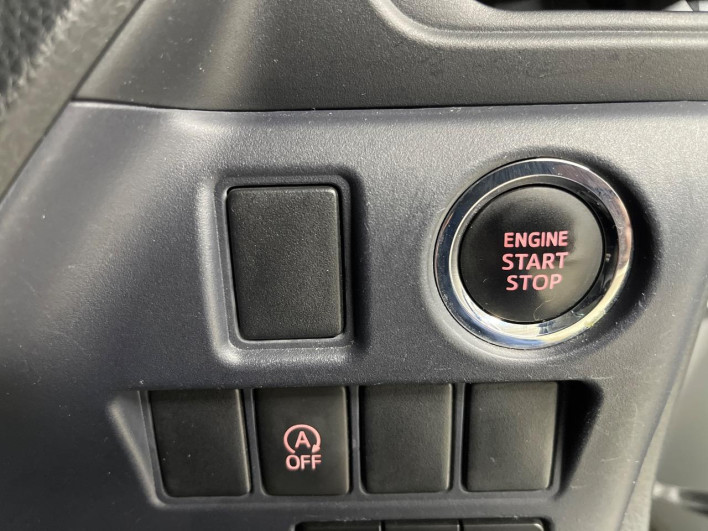 2014 Toyota Noah DBA-ZRR80W (UW-6a30bf7bb6d88)[15]