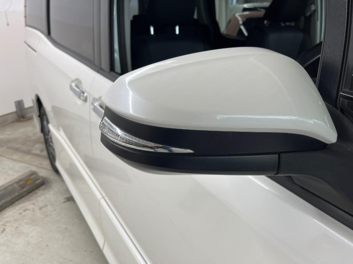 2014 Toyota Noah DBA-ZRR80W (UW-6a30bf7bb6d88)[12]