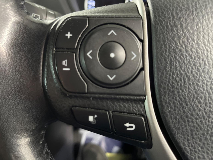 2014 Toyota Noah DBA-ZRR80W (UW-6a30bf7bb6d88)[18]