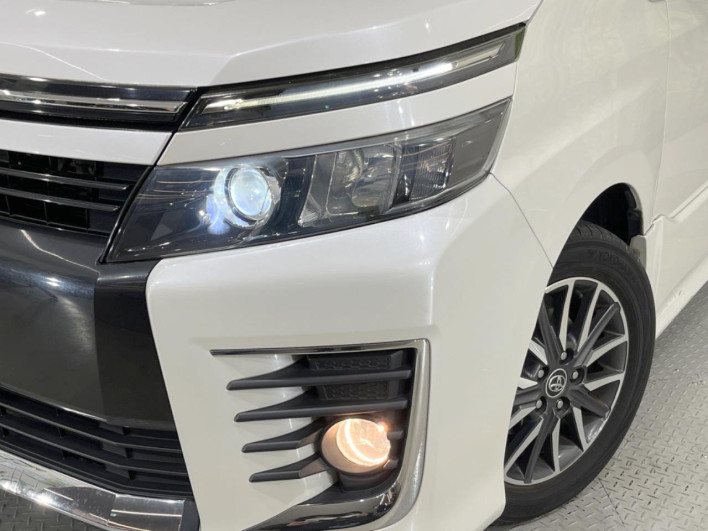 2014 Toyota Voxy DBA-ZRR80W (UW-6a30bf7be6873)[8]