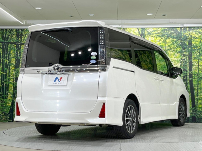 2014 Toyota Voxy DBA-ZRR80W (UW-6a30bf7be6873)[15]