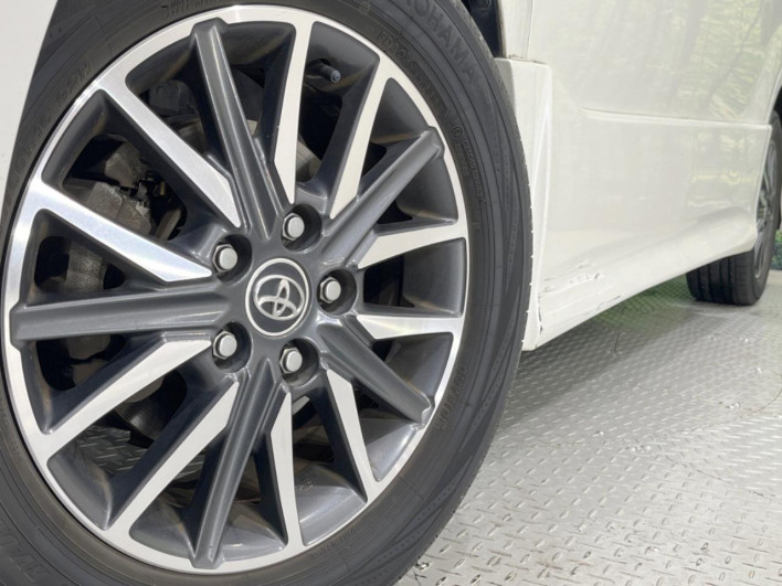 2014 Toyota Voxy DBA-ZRR80W (UW-6a30bf7be6873)[4]