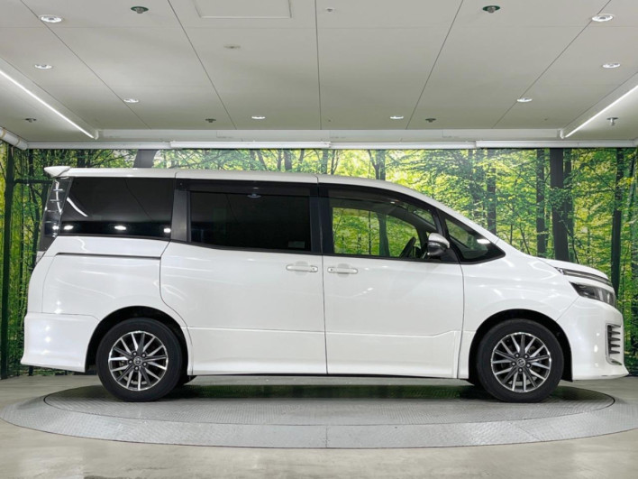 2014 Toyota Voxy DBA-ZRR80W (UW-6a30bf7be6873)[16]