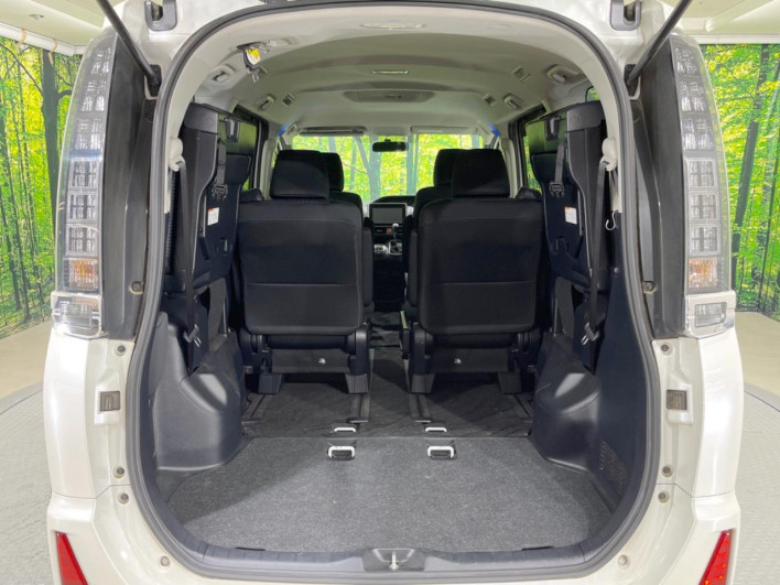 2014 Toyota Voxy DBA-ZRR80W (UW-6a30bf7be6873)[26]