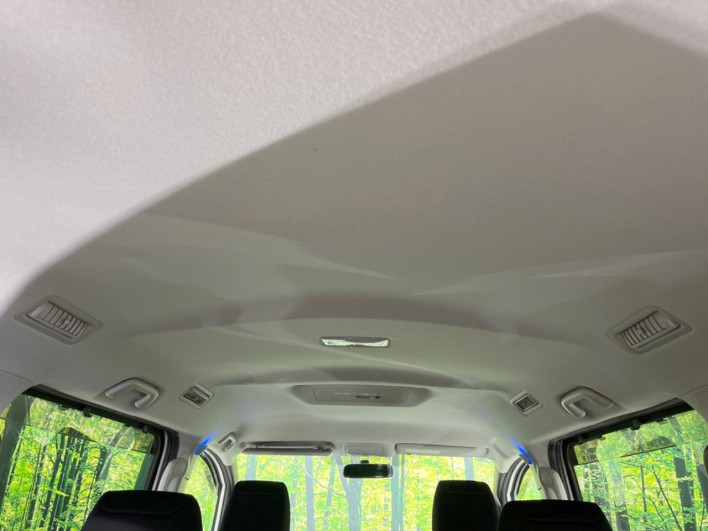 2014 Toyota Voxy DBA-ZRR80W (UW-6a30bf7be6873)[27]