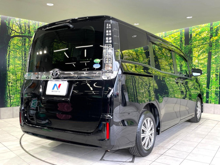 2014 Toyota Voxy DBA-ZRR80G (UW-6a30bf7ddef12)[18]