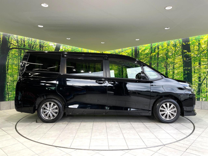 2014 Toyota Voxy DBA-ZRR80G (UW-6a30bf7ddef12)[19]