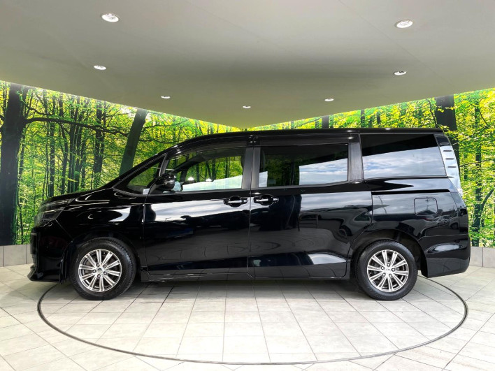 2014 Toyota Voxy DBA-ZRR80G (UW-6a30bf7ddef12)[7]