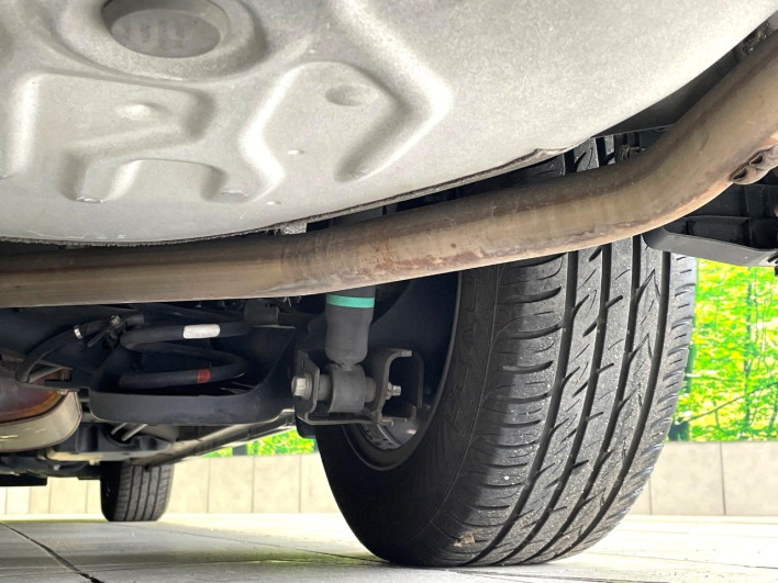 2014 Toyota Voxy DBA-ZRR80G (UW-6a30bf7ddef12)[14]