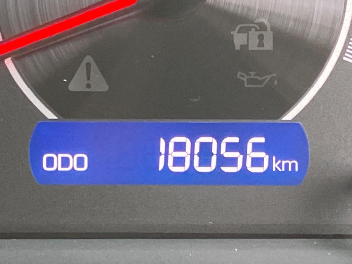 2018 Toyota Noah DBA-ZRR80W (UW-6a30bf8302f1d)[2]
