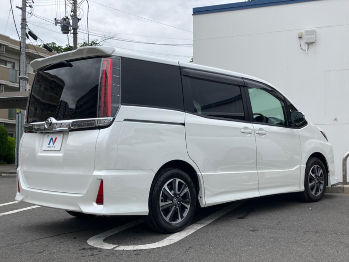 2018 Toyota Noah DBA-ZRR80W (UW-6a30bf8302f1d)[9]